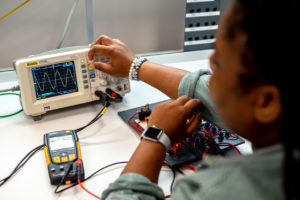ELEKTROTECHNIK_2022-5334